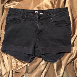 Women’s Vintage BDG Black Denim Jean Cuffed Mid Rise Shortie Shorts Size 28